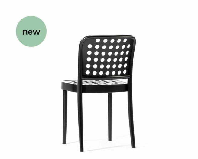 TON | 822 Chair in black